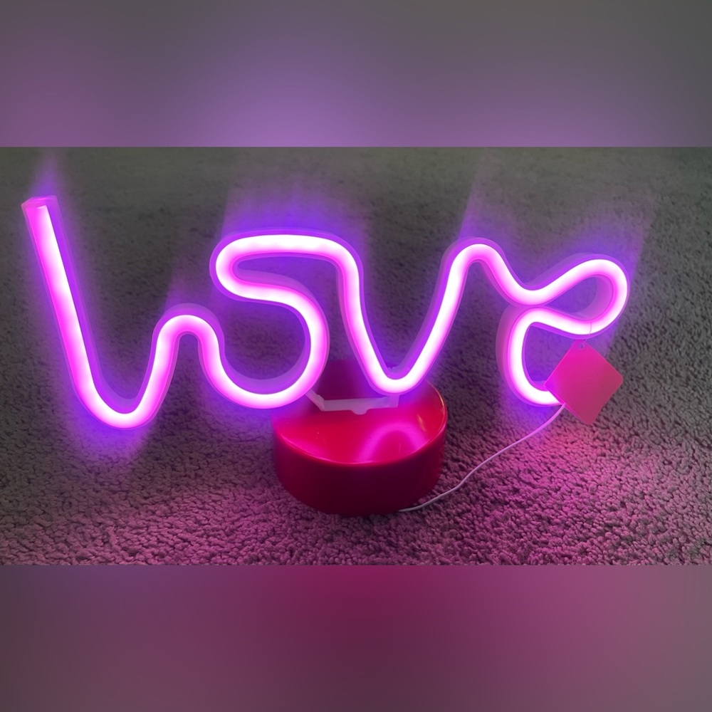 Love sign lamp